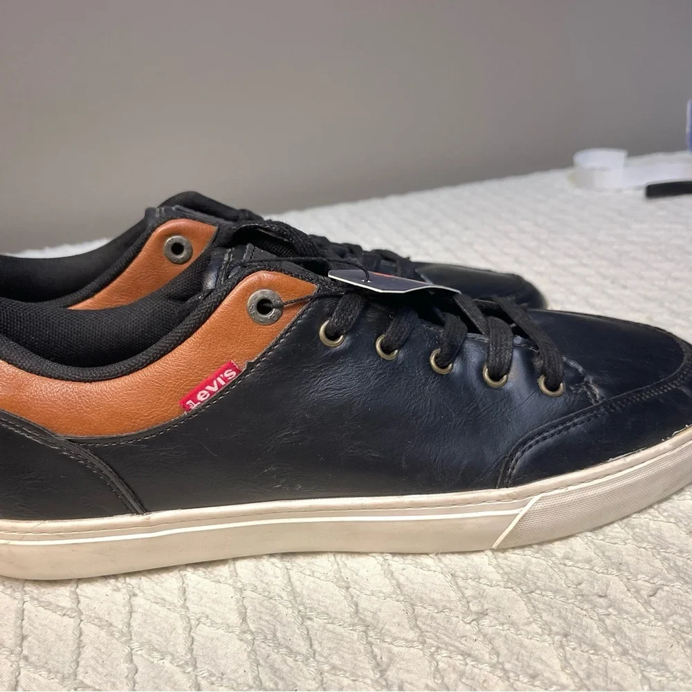Levi's Men's Black and Brown Sneakers - Picture 2 of 7